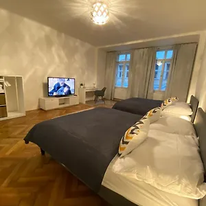 Spacious On Wenceslas Square Apartment Prague