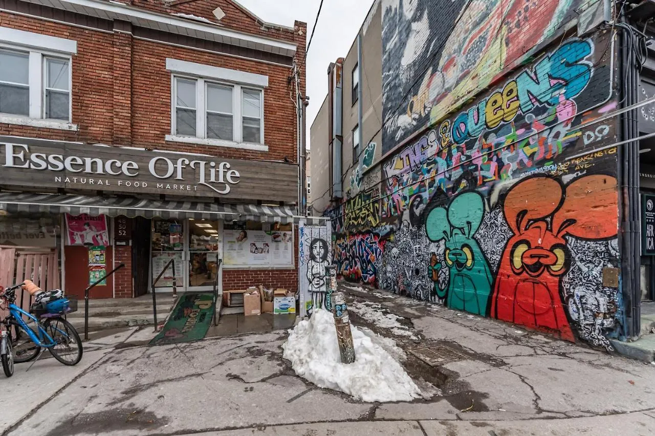 Kensington Place Apartments 0*, Toronto